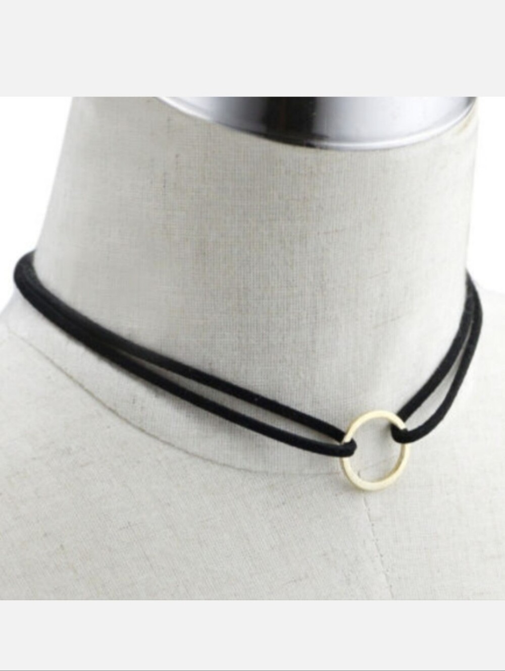 Choker necklace
